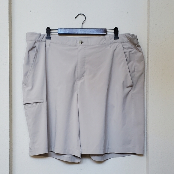 Columbia Fishing Performance Shorts.  Size 42 - Picture 1 of 7
